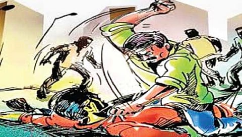 परभणी : ब्राह्मणगावकडे जाणाऱ्या बाप-लेकास तिघांकडून बेदम मारहाण; गुन्हा दाखल
