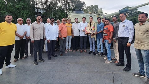नाशिक सिडको : विद्यार्थ्यांनी लष्कराकडे करियर म्हणून पहावे : नवनियुक्त लेफ्टनंट घंगाळे 