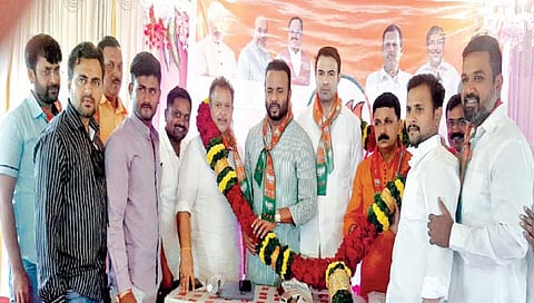 सातारा : जनतेचा कौल न मानल्यानेच शिवसेनेत बंडाळी : आमदार जयकुमार गोरे