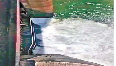 सांगली : साटपेवाडी बंधार्‍यातून कृष्णेत पाणी सोडले