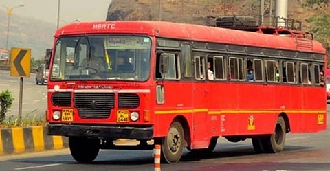 जेवण मागितले म्हणून एसटीच्या वाहक-चालकाला मारहाण; पुणे-नाशिक महामार्गावरील अधिकृत थांब्यावरील प्रकार