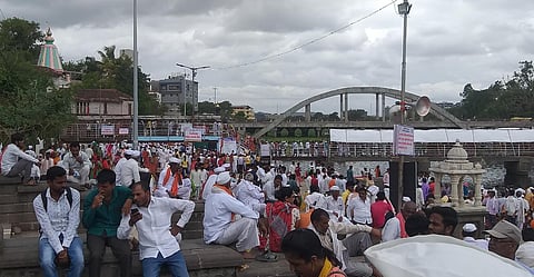 वैष्णवांच्या मांदियाळीने इंद्रायणी काठ गजबजला; हजारो वारकरी अलंकापुरीत दाखल