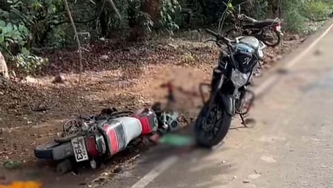 सातारा : तीन दुचाकींची समोरासमोर भीषण धडक; दोन युवक जागीच ठार