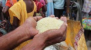 अतिवृष्टीग्रस्त गावांना आगाऊ धान्य वाटप; भोर तालुक्यात शासनाची मोहीम