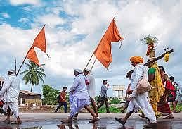कोरोनाचे संकट जाऊ दे; दोन वर्षांनंतर देहूत दाखल झालेल्या वारकर्‍यांचे साकडे