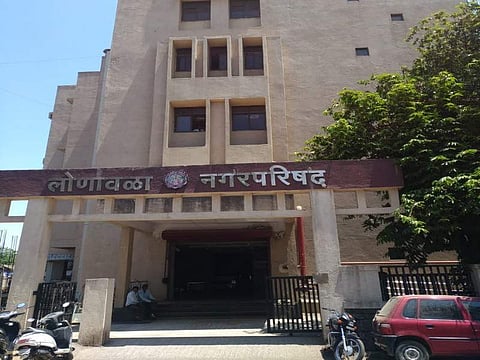 वाहने पार्क करून गायब होणार्‍यांवर कारवाई, लोणावळा मुख्याधिकारी पंडित पाटील यांचा इशारा