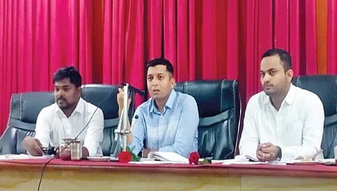 जमखंडी : अधिकार्‍यांचा कामातील दर्जा न सुधारल्यास कारवाई