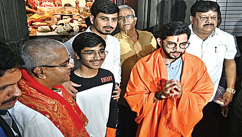 आदित्य ठाकरेंनी नाशिकच्या काळाराम मंदिरात घेतले दर्शन; म्हणाले, कांदेंनी ‘मातोश्री’वर यावे