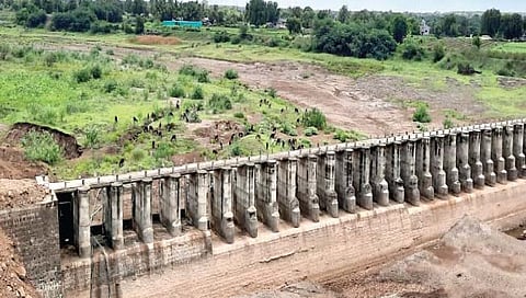 नीरा, कृष्णा नद्यांना महापूर, पण माणदेशात निम्मा पावसाळा उलटला तरी माणगंगा तहानलेलीच…!
