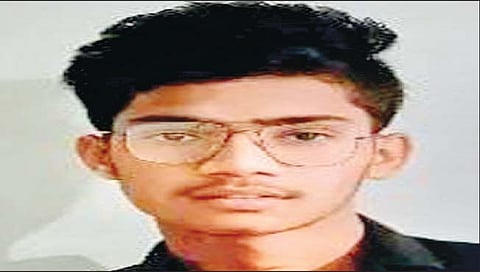 साेलापूर : धबधब्यावर पर्यटनासाठी गेलेल्या शाळकरी मुलाचा पाण्यात बुडून मृत्यू