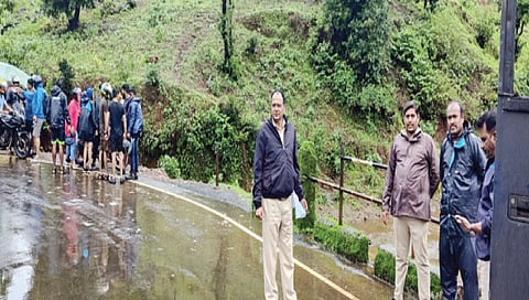 इगतपुरी : भावली धरणावर पोलिसांचा बंदोबस्त. (छाया : वाल्मीक गवांदे)