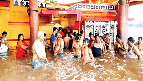 नृसिंहवाडीत दक्षिणद्वार सोहळा