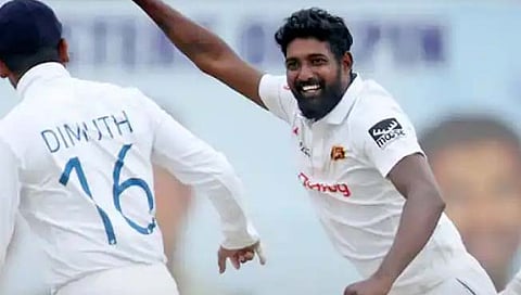 Prabath Jayasuriya : ‘या’ अनोख्या विक्रमामुळे श्रीलंकेतील हा क्रिकेटपटू चर्चेत