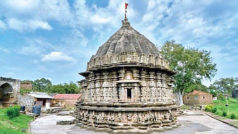 खिद्रापूर मंदिर दुरुस्तीवरून ‘एमएसआरडीसी’ विरुद्ध पुरातत्त्व विभागामध्ये जुंपली!