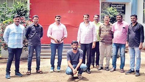 बोगस आयबी अधिकार्‍यास अटक