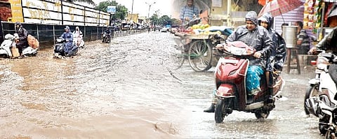 पुणे : तारांबळ; संततधारेमुळे नागरिक त्रस्त; रस्त्यारस्त्यावर साचली तळी