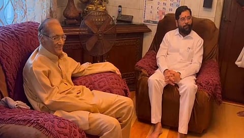 मुख्यमंत्री एकनाथ शिंदे यांनी शिवसेनेचे ज्येष्ठ नेते लीलाधर डाके  यांची सदिच्छा भेट घेतली