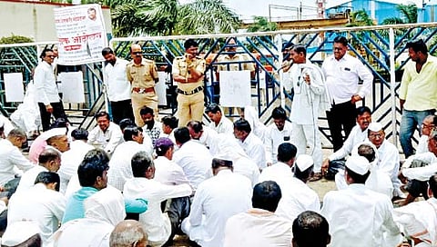 थकीत एफआरपीसाठी इंद्रेश्‍वर साखर कारखान्याला ठोकले टाळे