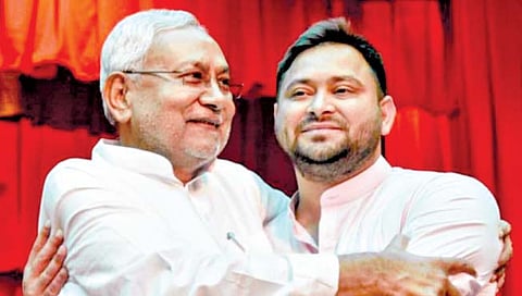 राजकीय : बिहारी राजकारणाचा नवा रंग