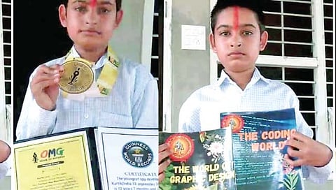 बारा वर्षांच्या मुलाने बनवले तीन अ‍ॅप्स