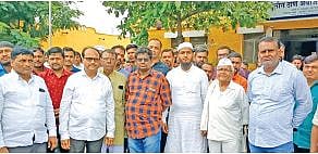 अंबाजोगाईत पोलिस ठाण्यातच मागितली व्यापार्‍याला खंडणी