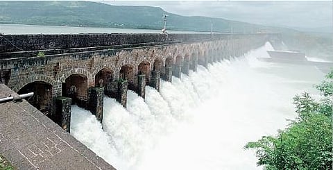 Bhatghar Dam: भाटघर धरण 100 टक्के भरले; नदीकाठच्या नागरिकांना सावधानतेचा इशारा