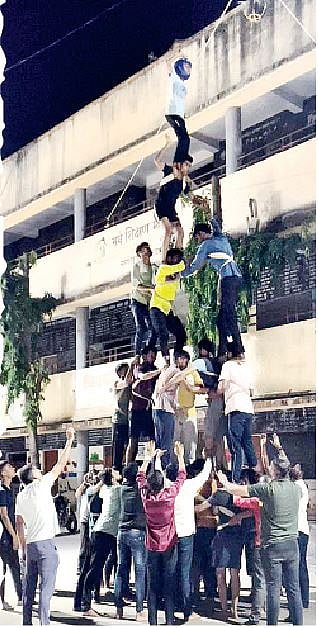 दहीहंडीसाठी आता स्थानिक गोविंदा पथक; ताथवडे येथील तरुणांचा पुढाकार