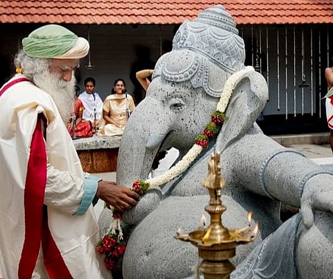 Ganesh Chaturthi : गणेश चतुर्थी साजरी करूया जबाबदारीने