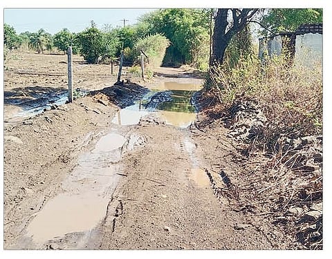 नगर तालुका : जेऊर परिसरातील अनेक वस्त्यांवर जाणार्‍या अंतर्गत रस्त्यांची अत्यंत दुरवस्था झाली आहे.
