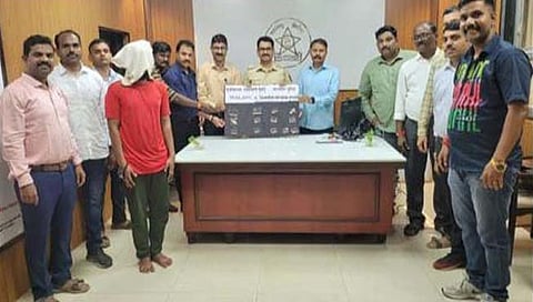 डोंबिवली : महिलांच्या पर्सवर डल्ला मारणाऱ्या रेल्वेतील चोरट्यास अटक
