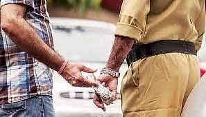 पुणे : लाच स्वीकारताना हवालदाराला अटक
