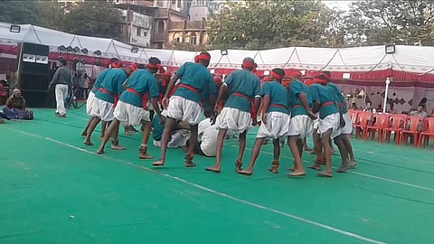 संग्रहीत 

