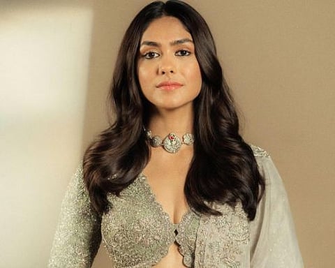 mrunal thakur 