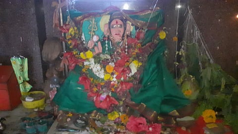 जातेगाव दुर्गादेवी www.pudhari.news 