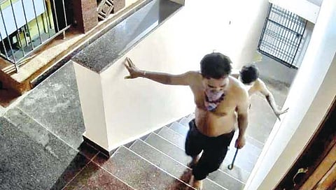 गोवा : सांकवाळ येथे फ्लॅट फोडला