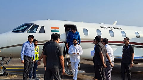 नाशिक : नाशिकच्या  दौऱ्यावर आलेले मुख्यमंत्री एकनाथ शिंदे यांचे ओझर विमानतळावर जल्लोषात स्वागत करण्यात आले. (छाया: समाधान पाटील)