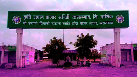 कृषी उत्पन्न बाजार समित्यांची रँकिंग प्रथमच जाहीर, राज्यात लासलगाव प्रथम तर हिंगणघाट दुसरी बाजार समिती
