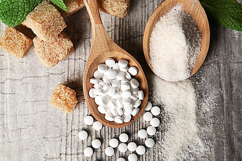 Artificial sweeteners : कृत्रिम स्वीटनर्स वाढवू शकते हृदयविकाराचा धोका? मग याचे सेवन करावे की नको? जाणून घ्या