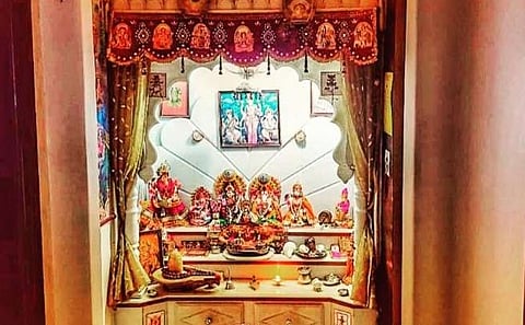 Vastu and Devghar : देवघर कसे असावे? वास्‍तुशास्‍त्र काय सांगते…