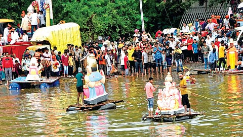 पुढच्या वर्षी लवकर या…
