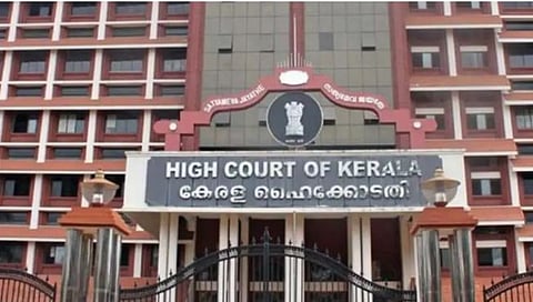 High Court of Kerala : पतीच्या विवाहबाह्य संबंधांबद्दल समजल्यानंतर पत्नीने पतीला दिलेली वागणूक क्रूरता नव्हे- हायकोर्ट
