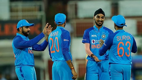 IND Vs SA 1st T20 : भारताने आफ्रिकेला अवघ्या १०६  धावात रोखले