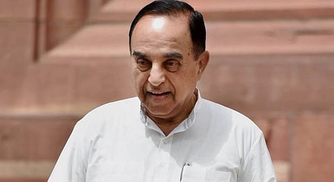 दीड महिन्यात सरकारी बंगला रिकामा करा : सुब्रम्हण्यम स्वामी यांना उच्‍च न्‍यायालयाचे आदेश