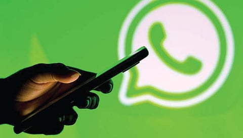 WhatsApp Update | आता एकाच वेळी ४ फोनवर व्हॉट्सअ‍ॅप वापरता येणार, जाणून घ्या कसे?