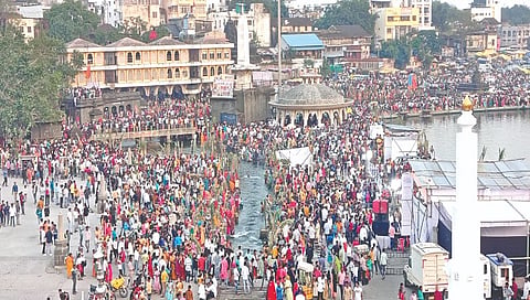 नाशिक : गोदाघाट,www.pudhari.news