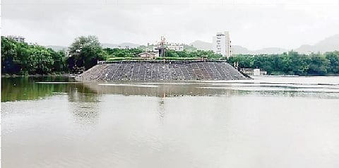 रामभरोसे! कात्रज येथील पेशवे तलावाच्या सुरक्षेबाबत महापालिकेची अनास्था