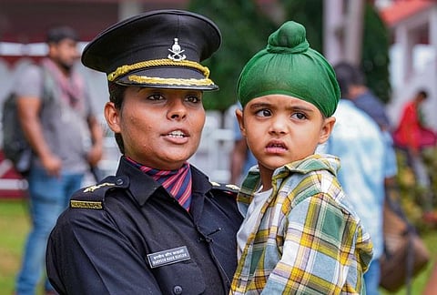 Harveen Kahlon : हॅटस ऑफ हरवीन..! हुतात्‍मा पतीचे स्‍वप्‍न साकारलं…