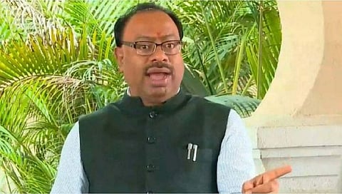 वडेट्टीवार यांना मोठा नेता असल्याचे  दाखवावे लागते : बावनकुळे