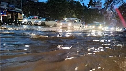 पुणे : शहरात पाण्याचे डोह; पालिकेकडे चारच तक्रारी