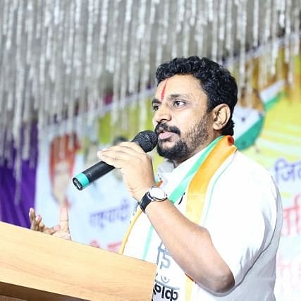 गड चढायला मावळ्याचं काळीज लागतं; अमोल मिटकरींची राज ठाकरेंवर टीका